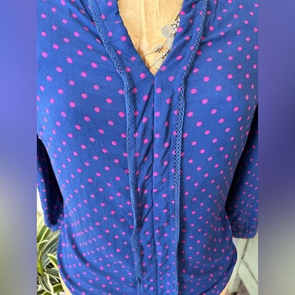 Talbots Blue Pink Polka Dot V Neck Blouse sz XS Career - Picture 3 of 10